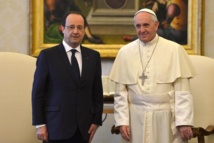 Hollande rencontre le pape au Vatican: gravité affichée pour des sujets délicats