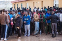 Espagne: une vague de migrants déferle sur Melilla Espagne: une vague de migrants déferle sur Melilla