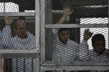 Egypte: nouvelle audience dans le procès de reporters d'Al-Jazeera Egypte: nouvelle audience dans le procès de reporters d'Al-Jazeera