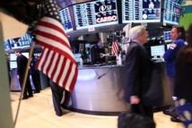 Wall Street termine sur une note hésitante