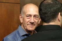 Israël: 5 à 7 ans de prison requis contre l'ex-Premier ministre Olmert