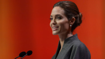 Angelina Jolie distinguée par la reine Elizabeth