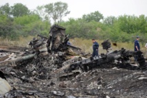 Crash en Ukraine: colère internationale et recherche de coupables Crash en Ukraine: colère internationale et recherche de coupables