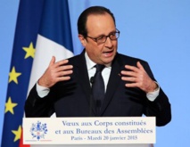 Hollande: la Défense supprimera 7.500 postes de moins que prévu sur 2015-2019