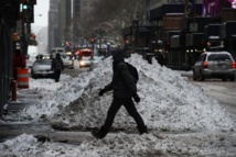 Moins de neige à New York que prévu, les autorités défendent leur décision