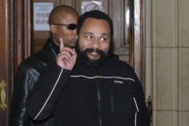 "Je me sens Charlie Coulibaly": Dieudonné condamné à deux mois de prison avec sursis "Je me sens Charlie Coulibaly": Dieudonné condamné à deux mois de prison avec sursis