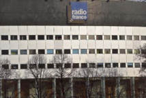 Radio France: grève prolongée, Valls accentue la pression sur Gallet