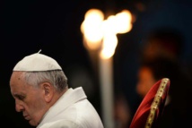 Chrétiens persécutés: le pape et le Vatican haussent le ton contre le "silence complice"