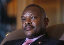 Burundi: Nkurunziza dépose sa candidature à la présidentielle, malgré les pressions