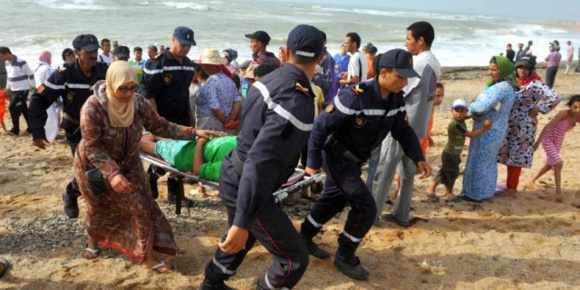 Poursuite des opérations de recherches pour retrouver les 5 enfants portés disparus sur une plage proche de Oued Cherrate