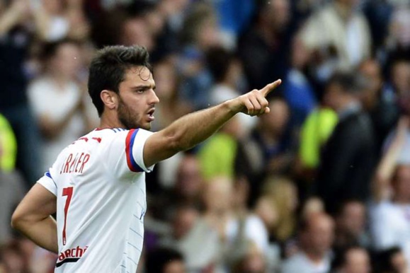 Le milieu de Lyon, Clément Grenier buteur contre Evian en Ligue 1, le 2 mai 2015 au stade de Gerland