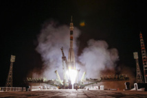 Trois astronautes arrivés à l'ISS après le lancement réussi d'un vaisseau Soyouz
