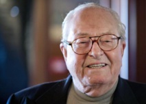 Jean-Marie Le Pen, convoqué devant le bureau exécutif du FN, risque l'exclusion Jean-Marie Le Pen, convoqué devant le bureau exécutif du FN, risque l'exclusion