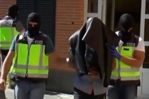 Espagne: interpellation d'une recruteuse présumée de l'EI de 19 ans Espagne: interpellation d'une recruteuse présumée de l'EI de 19 ans