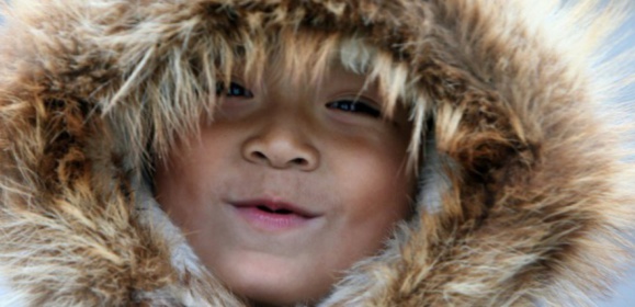 Un enfant eskimo en Alaska le 27 septembre 2006 (c) Afp Un enfant eskimo en Alaska le 27 septembre 2006 (c) Afp