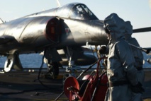 Syrie: la France engage son porte-avions mais exclut l'envoi de forces spéciales Syrie: la France engage son porte-avions mais exclut l'envoi de forces spéciales