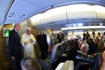 Le pape arrive en Afrique avec un message de paix et de justice sociale