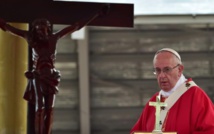 Le pape François honore les martyrs en Ouganda et l'oecuménisme