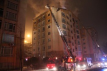 Un incendie dans une banlieue de Stockholm fait dix blessés Un incendie dans une banlieue de Stockholm fait dix blessés