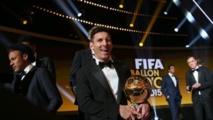 Messi ballon d'or 2015 devant Cristiano Ronaldo et Neymar Messi ballon d'or 2015 devant Cristiano Ronaldo et Neymar