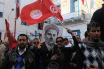 Révolution tunisienne: La démocratie trébuche pourvu qu’elle ne tombe pas Révolution tunisienne: La démocratie trébuche pourvu qu’elle ne tombe pas
