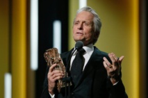 Michael Douglas reçoit son deuxième César d'honneur avec humour et en français