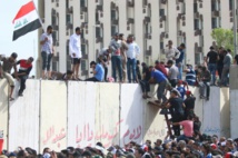 Irak: retrait des manifestants de la Zone verte de Bagdad Irak: retrait des manifestants de la Zone verte de Bagdad