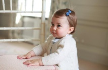 GB: nouvelles photos de la princesse Charlotte, juste avant son 1er anniversaire GB: nouvelles photos de la princesse Charlotte, juste avant son 1er anniversaire