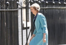 Theresa May forme un gouvernement chargé de réussir le Brexit
