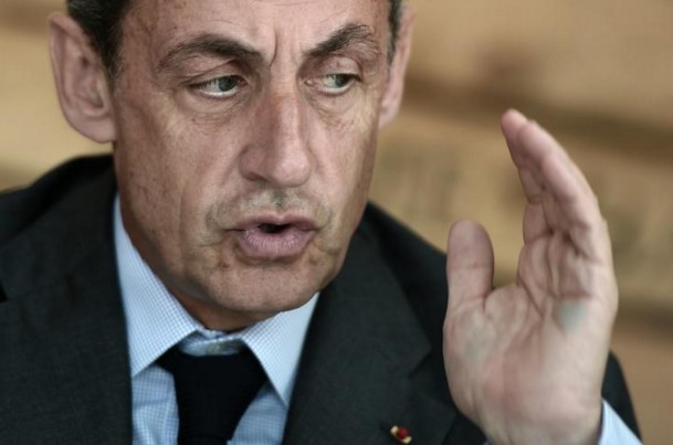 Sarkozy: "Les barbares nous attaquent" parce qu'ils "croient que nous sommes faibles"
