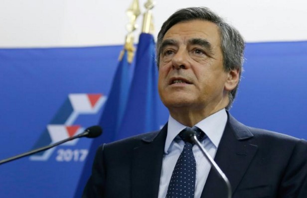 Après la chute de Sarkozy, Fillon favori, Juppé en difficulté