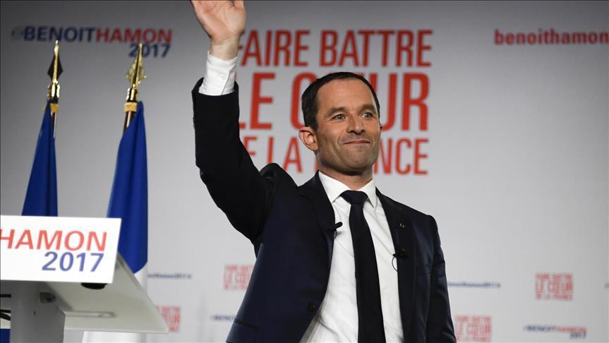 France/ Présidentielle: Hamon assure une nette victoire contre Valls à la primaire de la gauche
