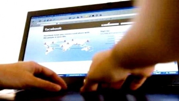 En Algérie, un centre soigne les "accros" d'internet