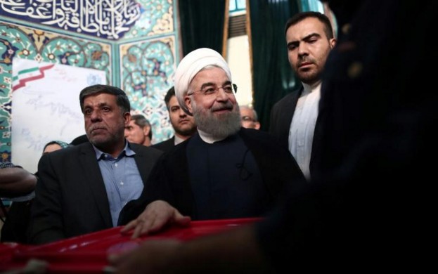 Iran: le président sortant Hassan Rohani largement en tête