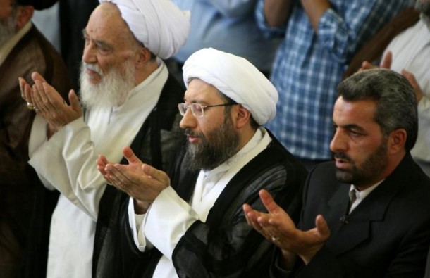 Iran: le chef du pouvoir judiciaire critique le président Rohani