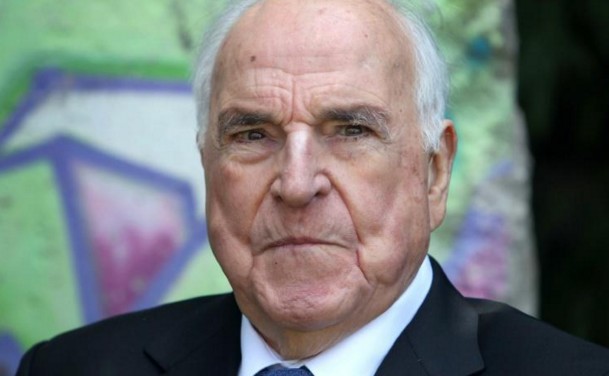 Décès de Kohl, le père de l'Allemagne unifiée et un Européen convaincu