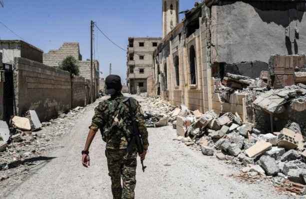 Syrie: les forces antijihadites avancent lentement à Raqa