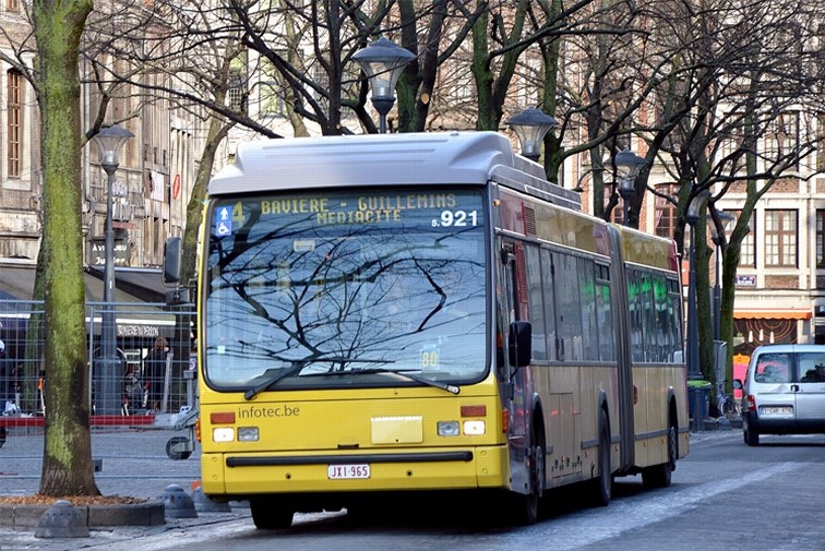 Une dame accouche dans un bus à Liège : Abonnement gratuit pour le nouveau-né jusqu'à sa majorité