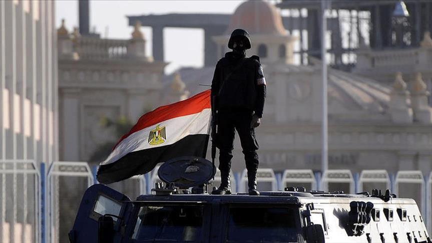 Egypte: Destruction de 10 voitures chargées d’armes et de munitions à la frontière avec la Libye