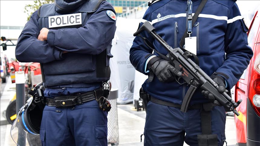 France: Vers une pérennisation de l'état d'urgence (Synthèse)