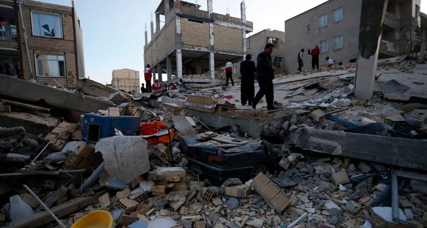 Iran-Irak: Au moins 340 morts dans un séisme de magnitude 7,3