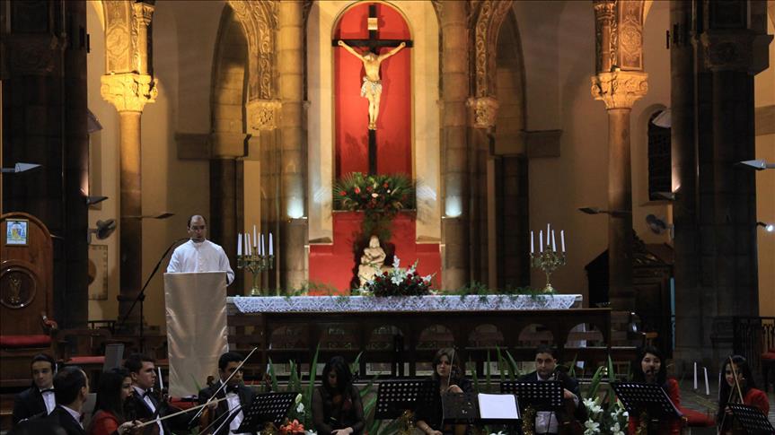 Les Chrétiens de Tunis célèbrent la messe de Noël