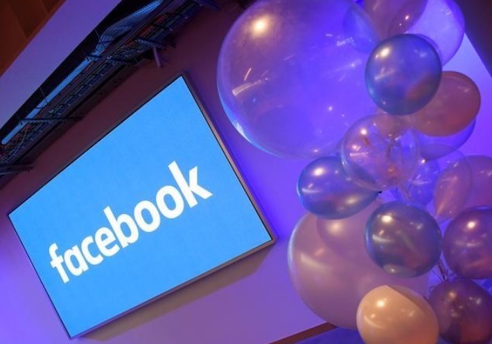 Facebook ouvre des centres de formation en Europe, investit en France