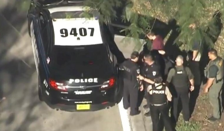 Un ancien élève de 19 ans d'un lycée de Floride tue 17 personnes