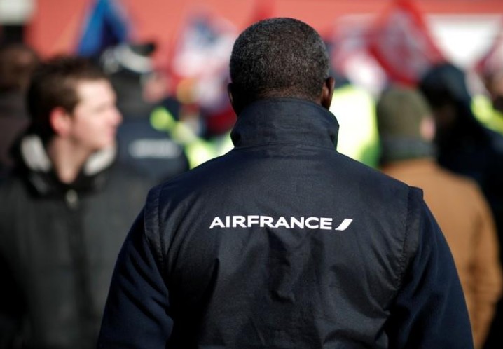 Air France propose un rattrapage de pouvoir d'achat aux syndicats