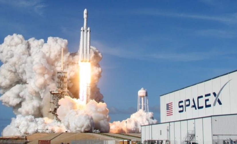 SpaceX s'apprête à lancer une nouvelle version de sa fusée Falcon 9