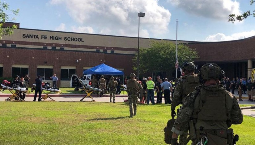 Un élève armé tue dix personnes dans un lycée du Texas