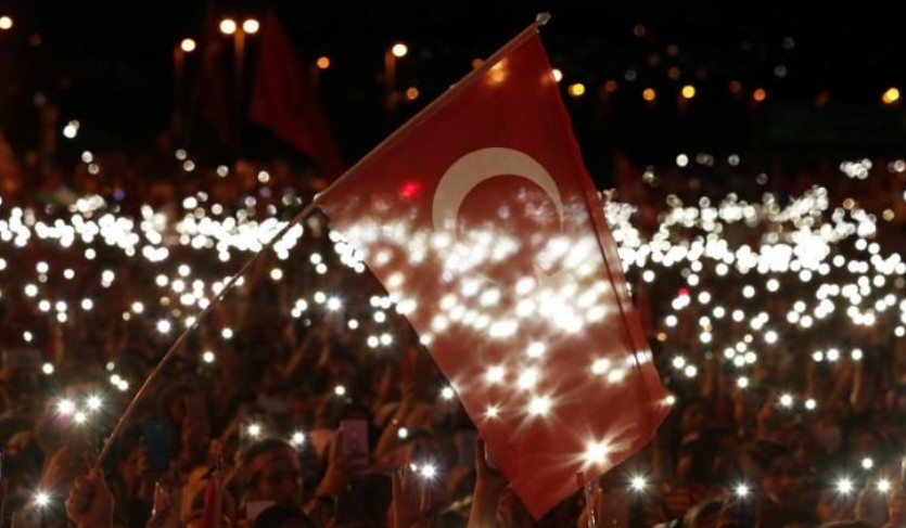 Levée de l'état d'urgence en Turquie, deux ans après le putsch manqué