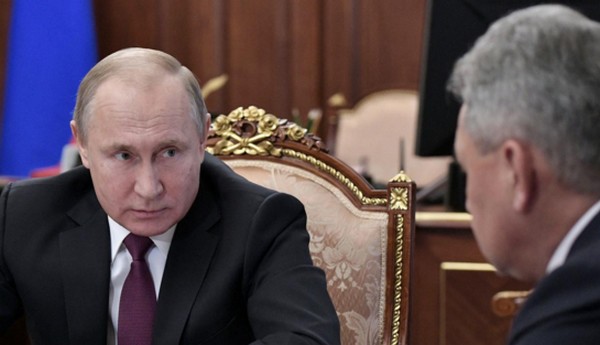 La Russie cesse elle aussi de respecter le traité FNI, déclare Poutine