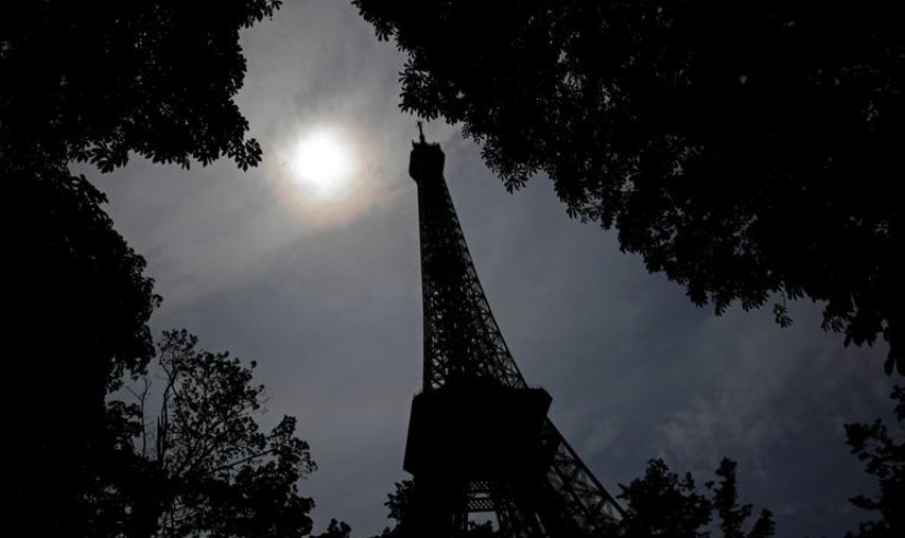 Vague de chaleur, les véhicules polluants bannis de Paris mardi